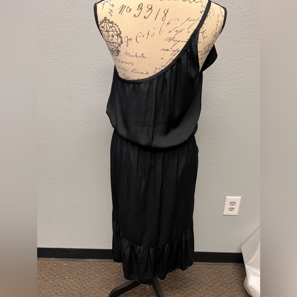 Luxe Deluxe NWT Look Twice One Shoulder Ruffle Dress Size 6 - Picture 4 of 16